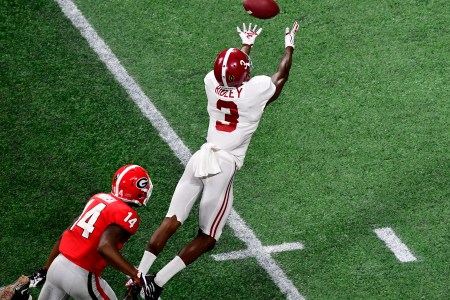Calvin Ridley #3 of the Alabama Crimson Tide is unable to make a diving catch against the Georgia Bulldogs in the CFP National Championship presented by AT&T at Mercedes-Benz Stadium on January 8, 2018 in Atlanta, Georgia. (Photo by Scott Cunningham/Getty Images)