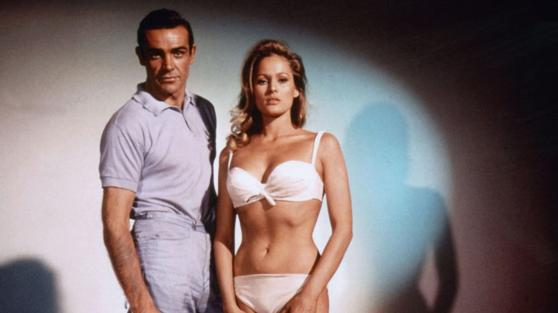 UNSPECIFIED - MAY 15: James Bond against Dr. No for TerenceYoung with Ursula Andress, Sean Connery (James Bond 007) 1962 (Photo by Apic/Getty Images)