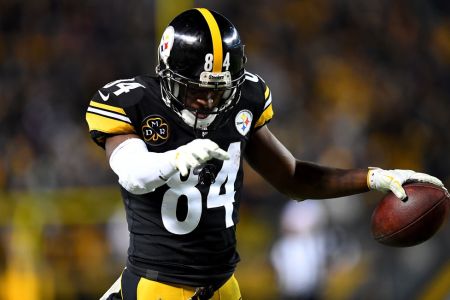 Antonio Brown #84 of the Pittsburgh Steelers reacts after a reception for a first down in the fourth quarter during the game against the Baltimore Ravens at Heinz Field on December 10, 2017 in Pittsburgh, Pennsylvania. (Photo by Joe Sargent/Getty Images)