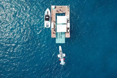 DeepFlight personal sub at the Maldives Private Island at Voavah, Baa Atoll. (DeepFlight)