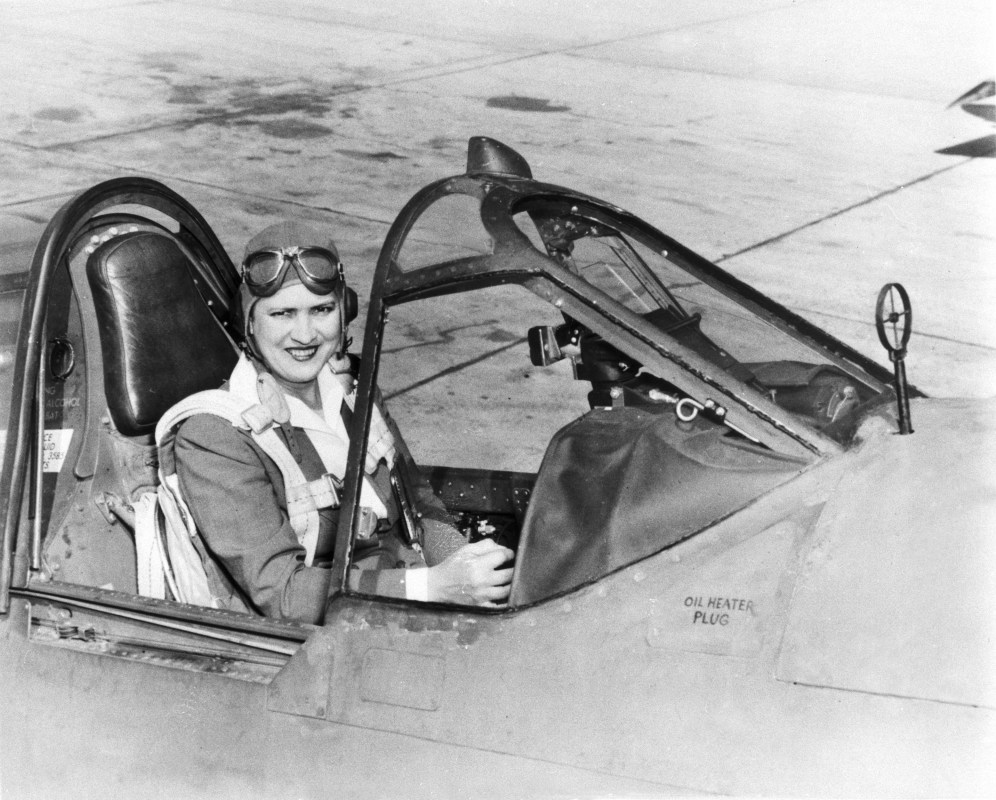 Four Unknown Female Pilots Who Also Were Aviation Pioneers - InsideHook