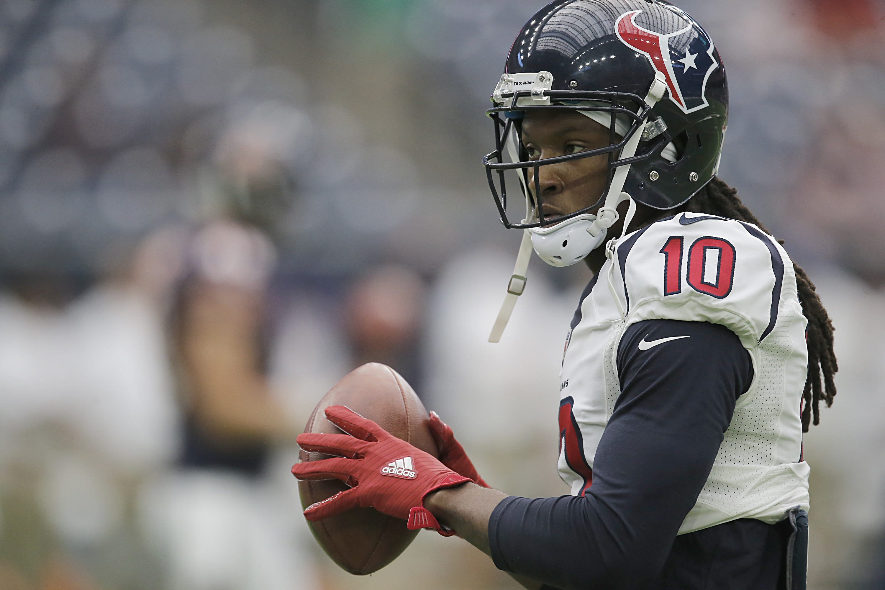 DeAndre Hopkins #10 of the Houston Texans warms up before playing against the Chicago Bears at NRG Stadium on September 11, 2016 in Houston, Texas. (Photo by Thomas B. Shea/Getty Images)