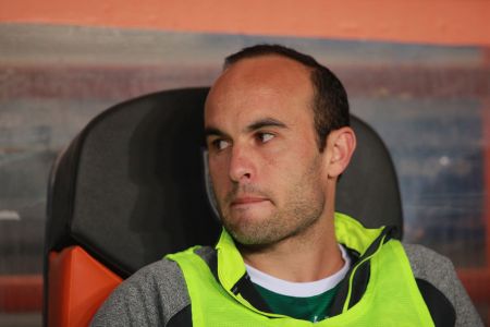 Landon Donovan of Leon gestures prior to the 9th round match between Pachuca and Leon as part of the Torneo Clausura 2018 Liga MX at Hidalgo Stadium on February 24, 2018 in Pachuca, Mexico.  (Photo by Manuel Velasquez/Getty Images)