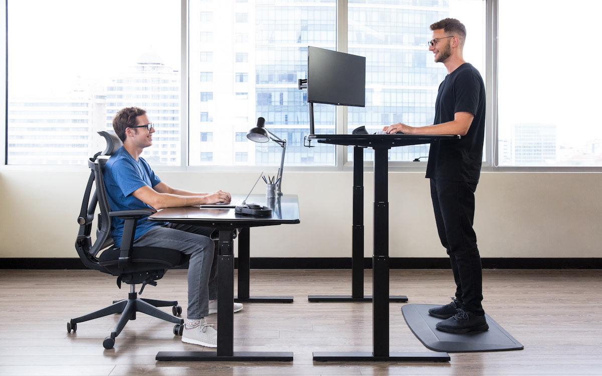10 Minimalist Desks That’ll Turn Your House Office Into a Home Office