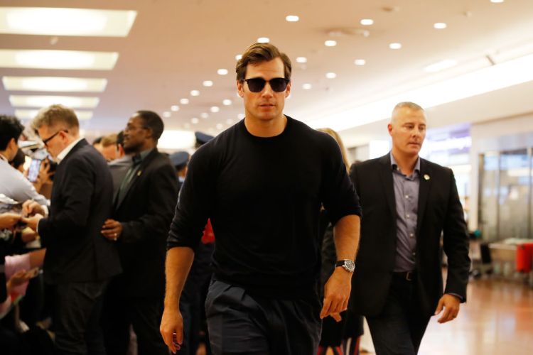Henry Cavill Nominates Himself for Next James Bond - InsideHook