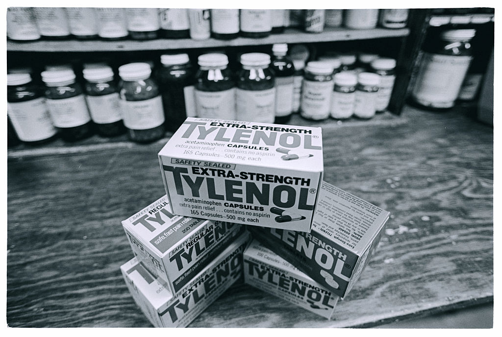 Tylenol, a brand of painkiller regularly used in the United States of America, is found to be responsible for the death of four people in two days. (Bernard Bisson/Sygma via Getty Images)