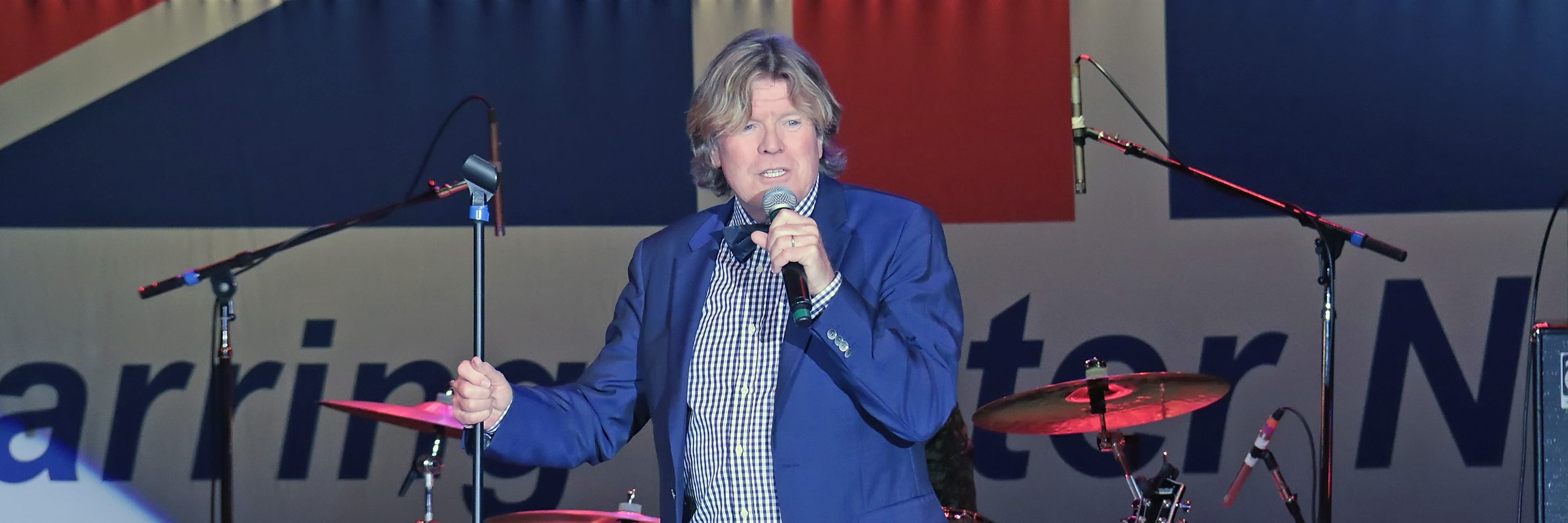 Peter Noone of Herman's Hermits performs at Resorts Superstar Theater on November 26, 2016 in Atlantic City, New Jersey.  (Photo by Donald Kravitz/Getty Images)