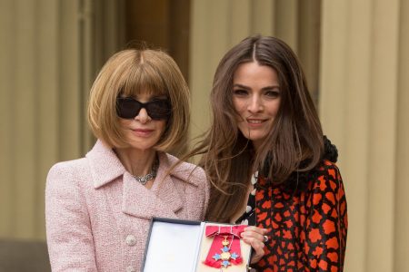Editor-in-Chief, American Vogue and Artistic Director Dame Anna Wintour and with daughter Bee Schaffer (R) pose after receiving her Dame Commander from Queen Elizabeth II at an Investiture ceremony at Buckingham Palace on May 5, 2017 in London, England.  (Photo by Dominic Lipinski - WPA Pool/Getty Images)
