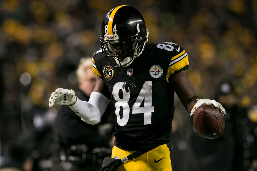 Pittsburgh Steelers Wide Receiver Antonio Brown (84) dances after scoring a big catch during the game between the Baltimore Ravens and the Pittsburgh Steelers on December 10, 2017 at Heinz Field in Pittsburgh, Pa. (Photo by Mark Alberti/ Icon Sportswire)