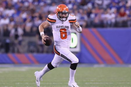 EAST RUTHERFORD, NJ - AUGUST 09:  Baker Mayfield #6 of the Cleveland Browns carries the ball in the second quarter against the New York Giants during their preseason game on August 9,2018 at MetLife Stadium in East Rutherford, New Jersey.  (Photo by Elsa/Getty Images)
