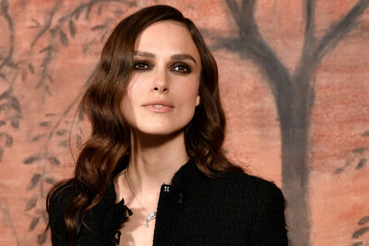 British actress Keira Knightley poses during the photocall before the Chanel Croisiere (Cruise) fashion show on May 3, 2017 at the Grand Palais in Paris. (AFP PHOTO / PHILIPPE LOPEZ/Getty)