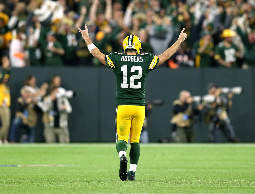 Aaron Rodgers Leads Packers to Comeback Win After Dramatic Return from ...