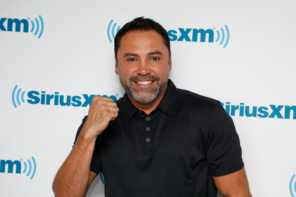 NEW YORK, NY - SEPTEMBER 06:  Oscar de la Hoya visits the SiriusXM Studios on September 6, 2017 in New York City.  (Photo by Taylor Hill/Getty Images)