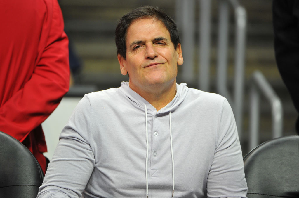 LOS ANGELES, CA - NOVEMBER 01:  Mark Cuban attends a basketball game between the Los Angeles Clippers and the Dallas Maverics at Staples Center on November 1, 2017 in Los Angeles, California.  (Photo by Allen Berezovsky/Getty Images)
