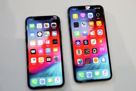 The new Apple iPhone Xs (L) and iPhone Xs Max (R) are displayed during an Apple special event at the Steve Jobs Theatre on September 12, 2018 in Cupertino, California.  Apple released three new versions of the iPhone and an update Apple Watch.  (Photo by Justin Sullivan/Getty Images)
