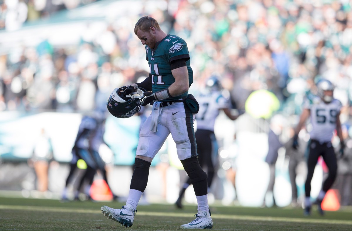 PHILADELPHIA, PA - OCTOBER 21: Carson Wentz #11 of the Philadelphia Eagles reacts after a turnover on downs in the final moments of the game against the Carolina Panthers at Lincoln Financial Field on October 21, 2018 in Philadelphia, Pennsylvania. (Photo by Mitchell Leff/Getty Images)