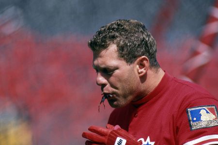 1998: Philadelphia Phillies baseball player #4 Lenny Dykstra. (Photo by Chuck Soloman/Icon Sportswire via Getty Images)