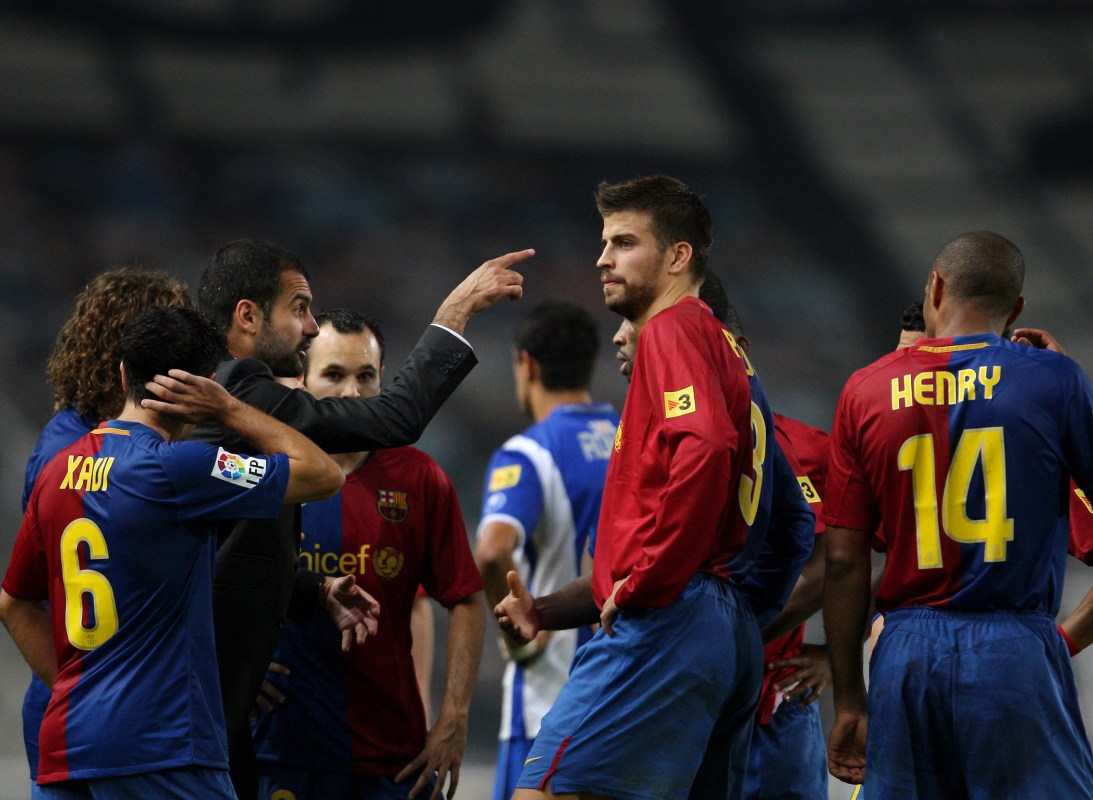 BARCELONA, SPAIN - SEPTEMBER 27: Barcelona coach Pep Guardiola (3rd L) of Barcelona instructs his players during the temporary stop due to supporters trouble during the La Liga match between Espanyol and Barcelona at the Montjuic Olympic Stadium on September 27, 2008 in Barcelona, Spain. Barcelona won the match with 2-1.  (Photo by Jasper Juinen/Getty Images)