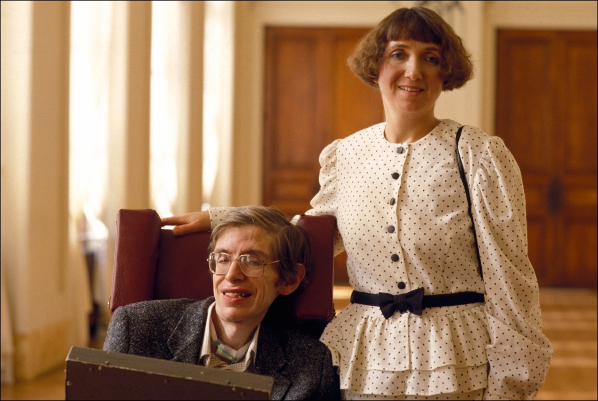 Stephen Hawking and Jane Hawking In Paris - On March 03th, 1989,In Paris,France. Jane Hawking recently spoke about inaccuracies in the film "The Theory of Everything." (Photo by Gilles BASSIGNAC/Gamma-Rapho via Getty Images)