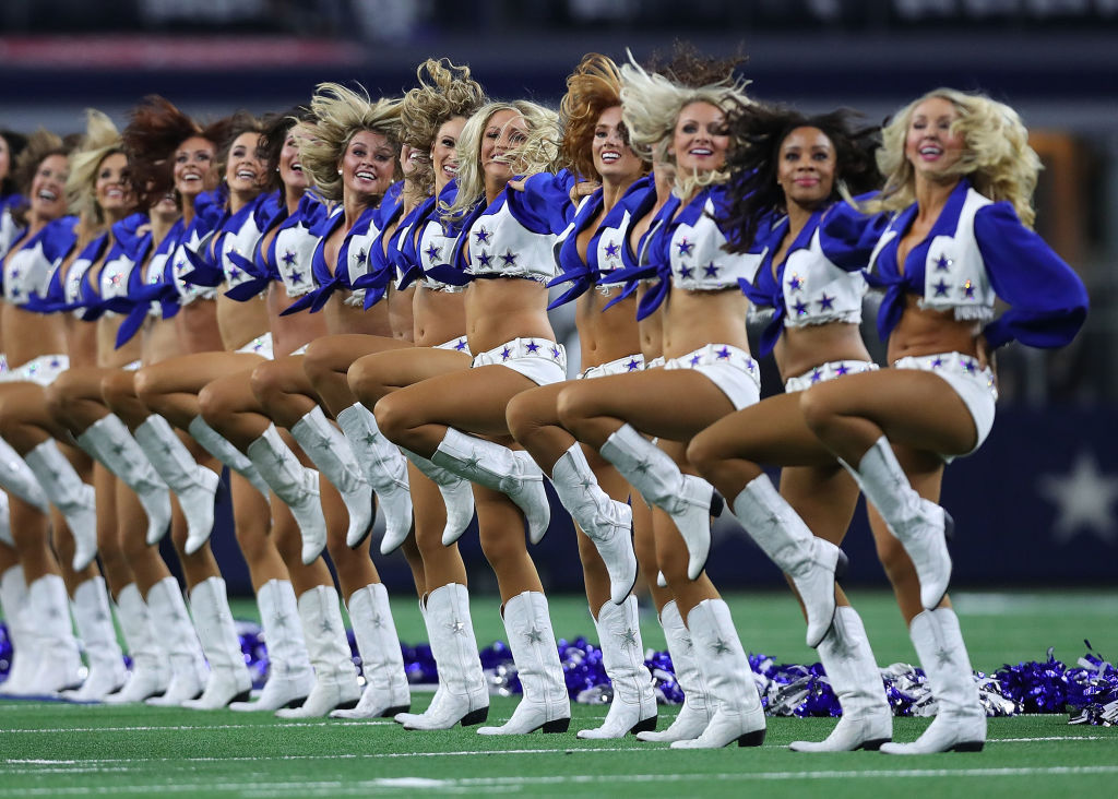 ARLINGTON, TX - NOVEMBER 05:  The Dallas Cowboys Cheerleaders perform during the game against the Tennessee Titans at AT&T Stadium on November 5, 2018 in Arlington, Texas.  (Photo by Tom Pennington/Getty Images)