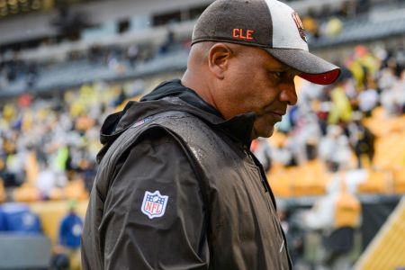 Head coach Hue Jackson of the Cleveland Browns walks off the field after a game against the Pittsburgh Steelers on October 28, 2018 at Heinz Field in Pittsburgh, Pennsylvania. Pittsburgh won 33-18. (Photo by: 2018 Nick Cammett/Diamond Images/Getty Images)
