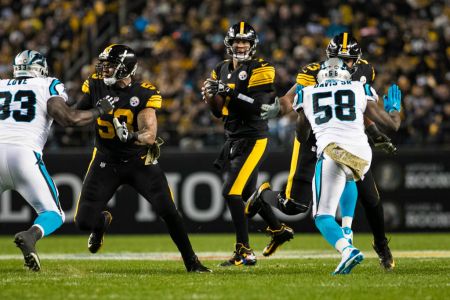 PITTSBURGH, PA - NOVEMBER 08: Pittsburgh Steelers quarterback Ben Roethlisberger (7) looks to pass during the NFL football game between the Carolina Panthers and the Pittsburgh Steelers on November 08, 2018 at Heinz Field in Pittsburgh, PA. (Photo by Mark Alberti/Icon Sportswire via Getty Images)