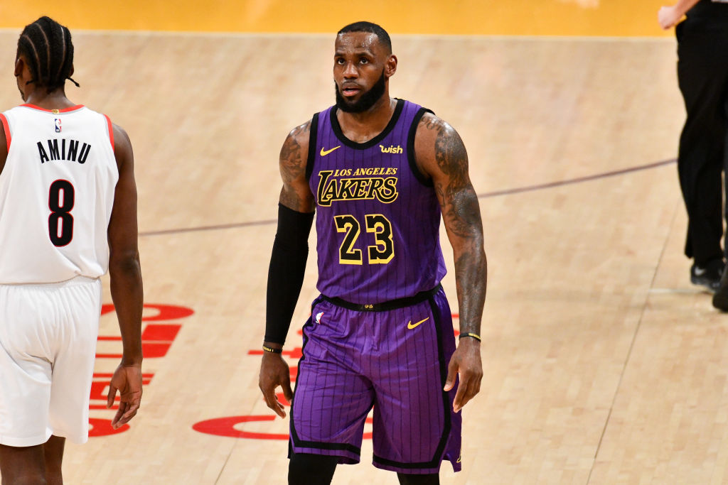 LOS ANGELES, CALIFORNIA - NOVEMBER 14: LeBron James passes Wilt Chamberlain on the all-time scoring list during a basketball game between the Los Angeles Lakers and the Portland Trail Blazers  at Staples Center on November 14, 2018 in Los Angeles, California. (Photo by Allen Berezovsky/Getty Images)