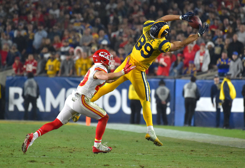 LOS ANGELES, CA - NOVEMBER 19: Los Angeles Rams tight end Tyler Higbee (89) makes a reception as he's covered by Kansas City Chiefs defensive back Daniel Sorensen (49) at the Los Angeles Memorial Coliseum on Monday, Nov. 19, 2018. (Photo by Scott Varley/Digital First Media/Torrance Daily Breeze via Getty Images)