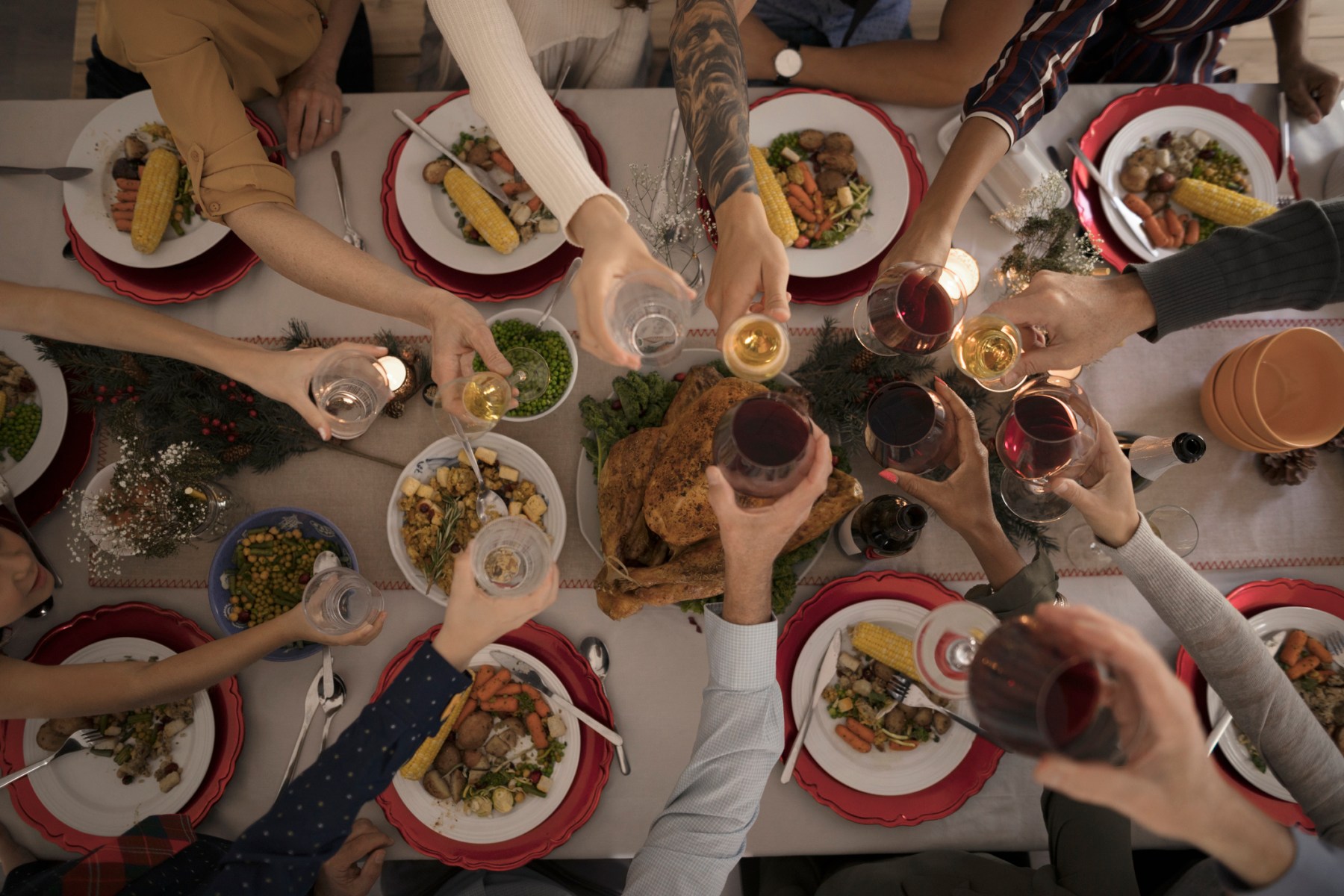 Is There a "Correct" Time to Eat Thanksgiving Dinner? - InsideHook