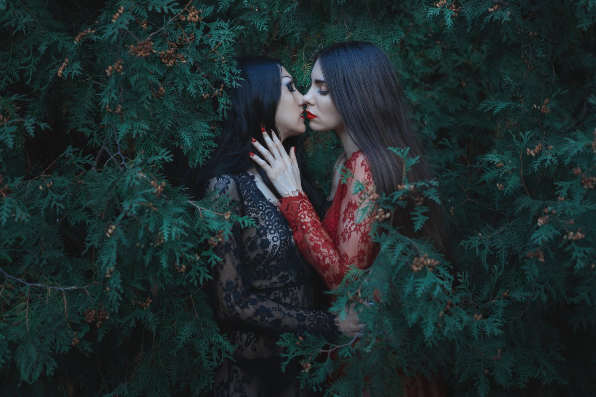 Inside the Secret Bisexual Sex Party That’s Women-Only - InsideHook