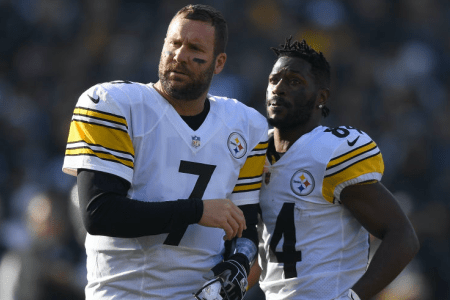 OAKLAND, CA - DECEMBER 09: Antonio Brown #84 and Ben Roethlisberger #7 of the Pittsburgh Steelers looks on against the Oakland Raiders during the first half of their NFL football game at Oakland-Alameda County Coliseum on December 9, 2018 in Oakland, California. (Photo by Thearon W. Henderson/Getty Images)
