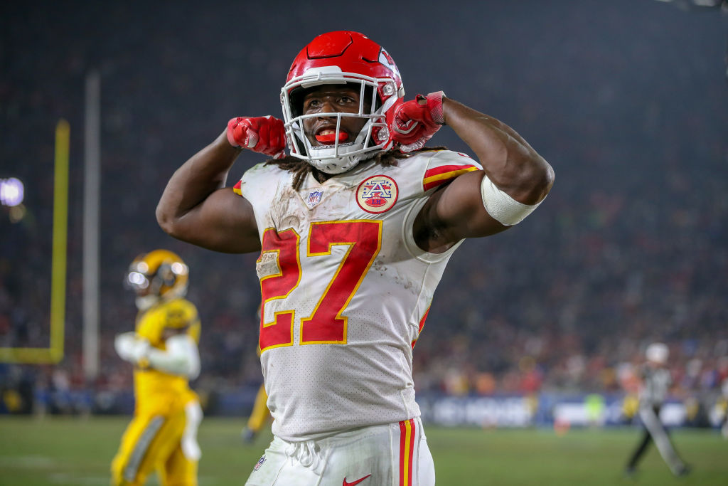 LOS ANGELES, CA - NOVEMBER 19: Kansas City Chiefs running back Kareem Hunt (27) celebrates after his teammate scores during a NFL game between the Kansas City Chiefs and the Los Angeles Rams on November 19, 2018, at the Los Angeles Memorial Coliseum in Los Angeles, CA. (Photo by Jordon Kelly/Icon Sportswire via Getty Images)