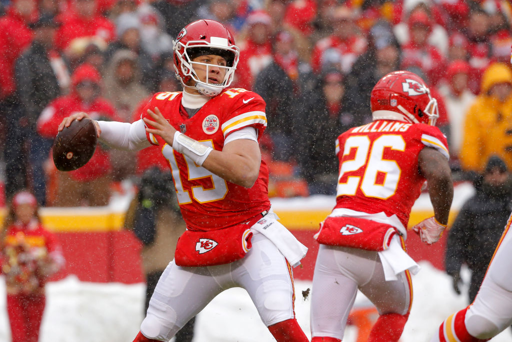 KANSAS CITY, MO - JANUARY 12: Kansas City Chiefs quarterback Patrick Mahomes (15) drops back to pass during the AFC Divisional Round game between the Indianapolis Colts and the Kansas City Chiefs on January 12, 2019, at Arrowhead Stadium in Kansas City MO.  (Photo by Jeffrey Brown/Icon Sportswire via Getty Images)