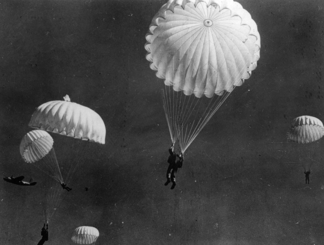 These paratroopers, members of US Paramarine troops, take a practice jump -- similar to what carpetbaggers may have been required to do -- in 1943. (Getty Images)