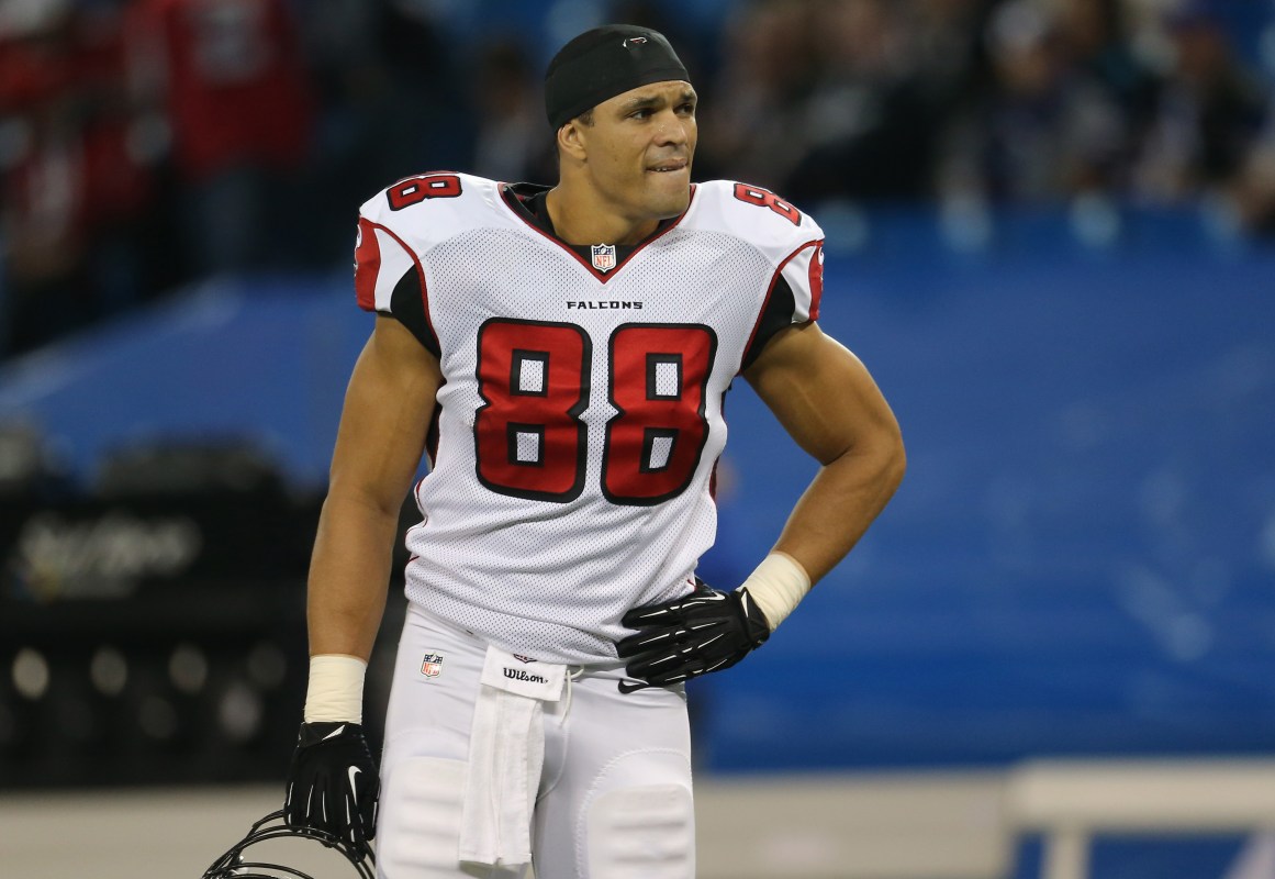 TORONTO, ON - DECEMBER 1: Tony Gonzalez #88 of the Atlanta Falcons warms up before an NFL game against the Buffalo Bills at Rogers Centre on December 1, 2013 in Toronto, Ontario, Canada.  (Photo by Tom Szczerbowski/Getty Images)