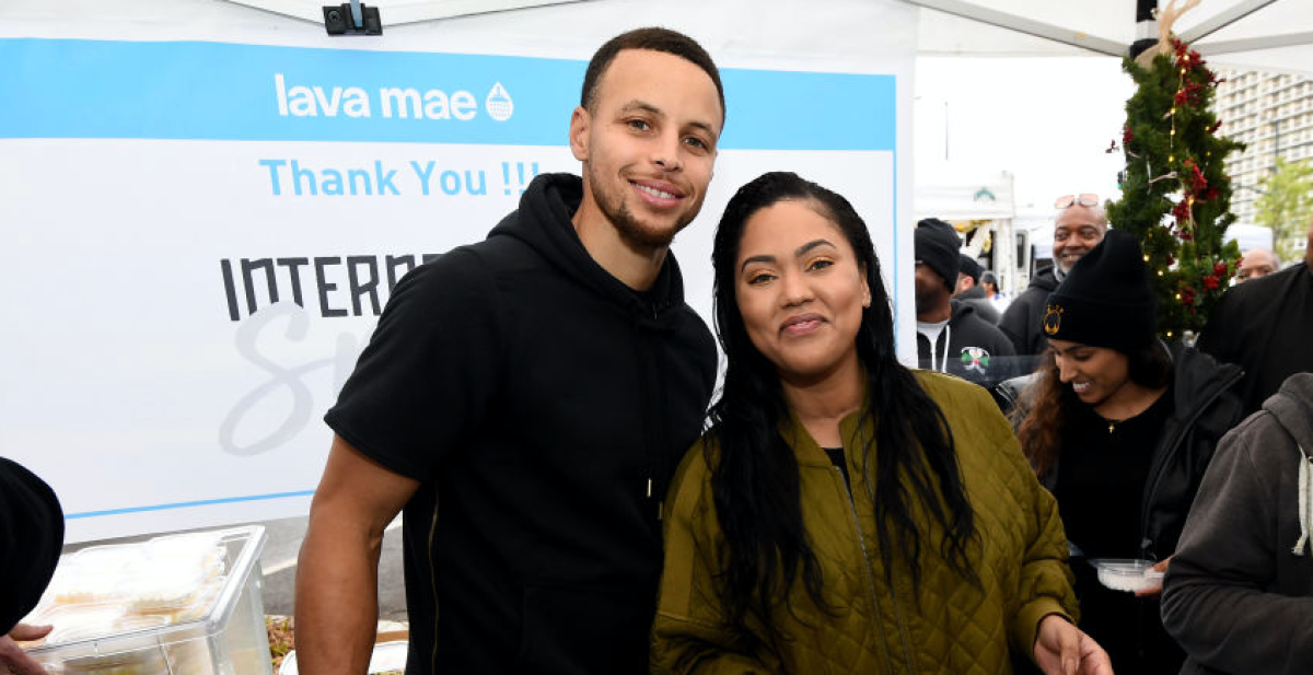 OAKLAND, CA - DECEMBER 21: Stephen Curry #30 of the Golden State Warriors and his wife Ayesha Curry host homeless members of the community to a holiday event, 'Christmas wit the Curry's' on December 21, 2018 in Oakland, California. (Photo by Noah Graham/NBAE via Getty Images)