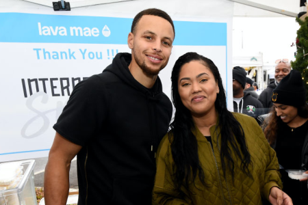 OAKLAND, CA - DECEMBER 21: Stephen Curry #30 of the Golden State Warriors and his wife Ayesha Curry host homeless members of the community to a holiday event, 'Christmas wit the Curry's' on December 21, 2018 in Oakland, California. (Photo by Noah Graham/NBAE via Getty Images)