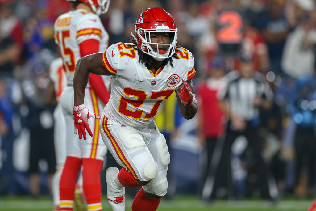  Kansas City Chiefs running back Kareem Hunt (27) running in motion during a NFL game between the Kansas City Chiefs and the Los Angeles Rams on November 19, 2018 at the Los Angeles Memorial Coliseum in Los Angeles, CA. (Photo by Jordon Kelly/Icon Sportswire via Getty Images)