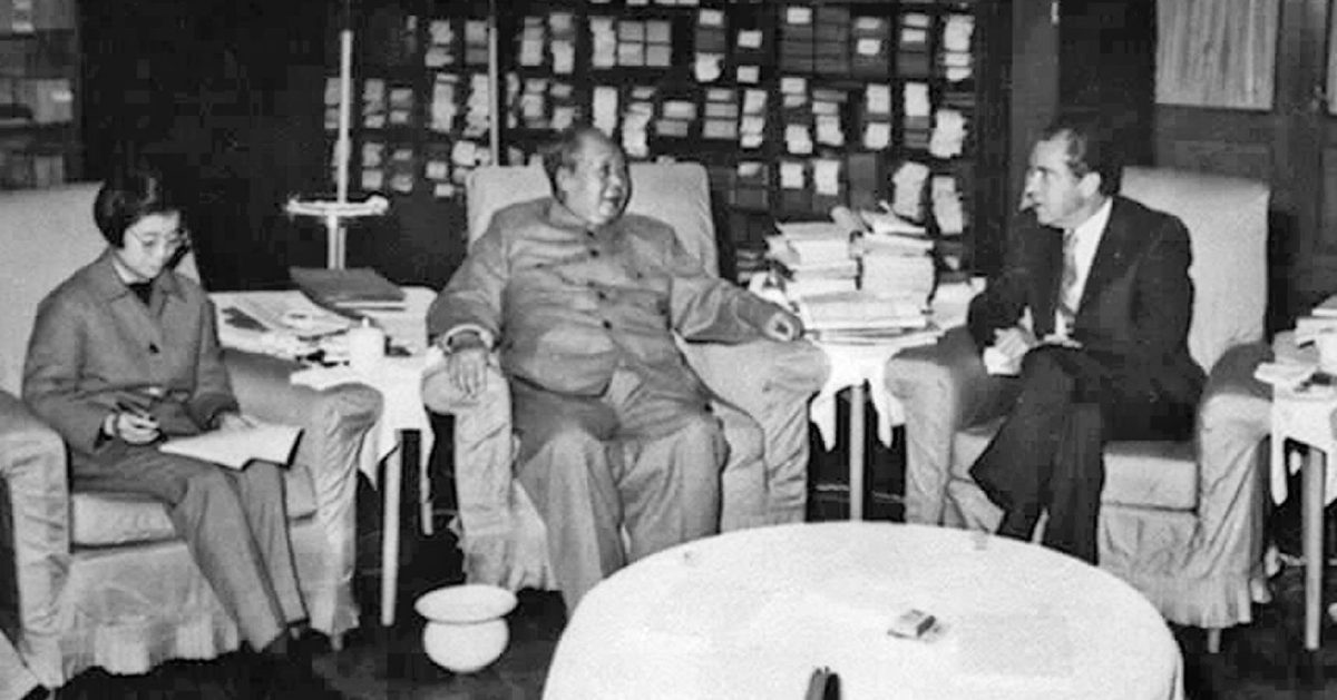 Chairman Mao Zedong and US President Richard Nixon met for talks on Feb.21, 1972. (Sovfoto/UIG via Getty Images)