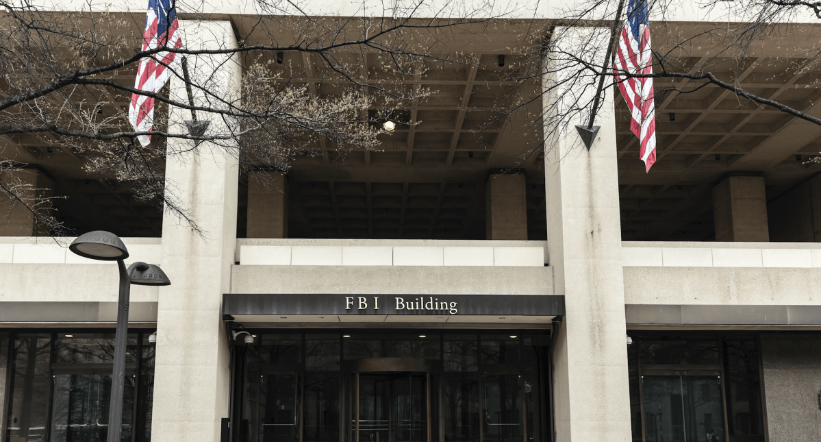 FBI Bewildered by Thousands of Artifacts, Native American Bones Found ...