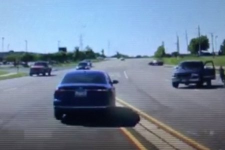 Absolute Legend Dives Into Moving Car to Save Unconscious Driver