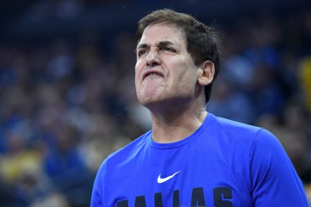 OAKLAND, CA - DECEMBER 22:  Team owner Mark Cuban of the Dallas Mavericks from behind the team bench reacts to the officiating against the Golden State Warriors during an NBA basketball game at ORACLE Arena on December 22, 2018 in Oakland, California. (Photo by Thearon W. Henderson/Getty Images)
