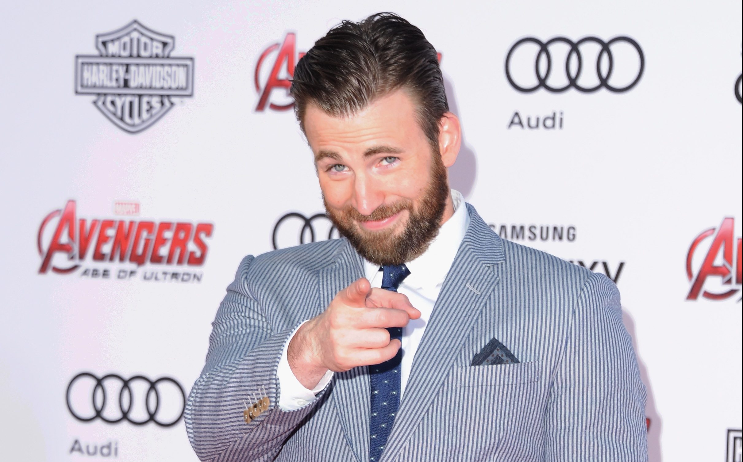 Actor Chris Evans arrives at the Los Angeles Premiere Marvel's "Avengers Age Of Ultron" at Dolby Theatre on April 13, 2015 in Hollywood, California. (Photo by Jon Kopaloff/FilmMagic)