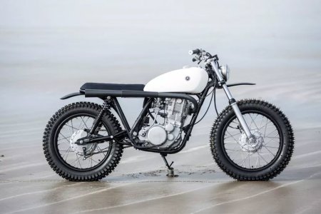 Auto Fabrica’s Bespoke Scramblers Are Ideal for City-to-Track Riding