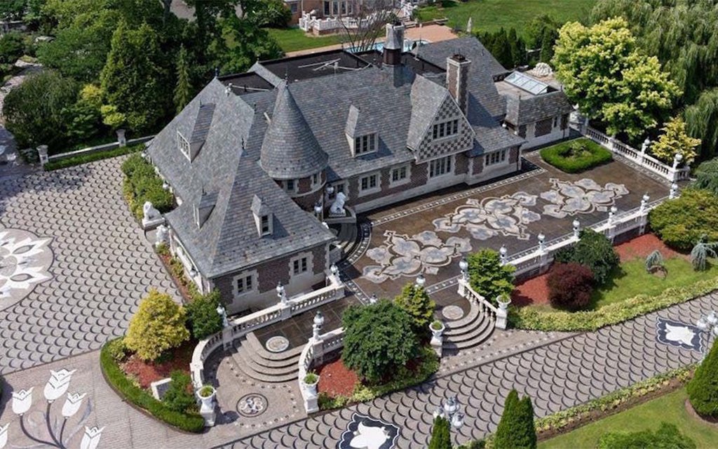 The Great Gatsby Movie Mansion for Sale on Long Island InsideHook
