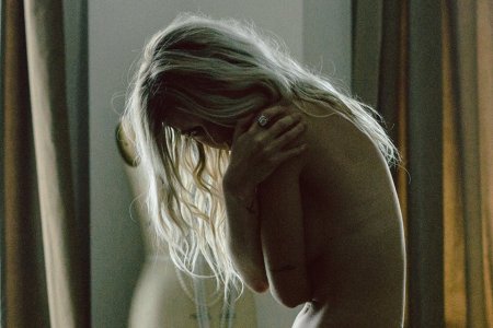 Photographer Asher Moss on the Making of ‘Miss Lonely’