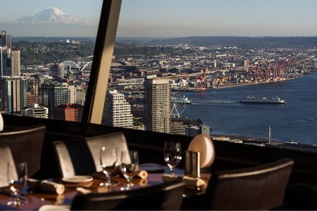 LOS ANGELES, CA - SEPTEMBER 01: A view of the Beverly Wilshire hotel in Beverly Hills on September 01, 2014 in Los Angeles, California.  (Photo by FG/Bauer-Griffin/GC Images)
