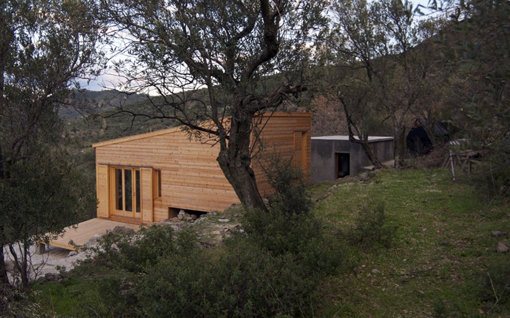 A Remote Greek Cabin That Accepts Bartering for Payment
