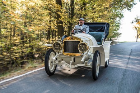 Volkswagen-Owned Škoda Restored a 110-Year-Old Sports Car, and We Want It