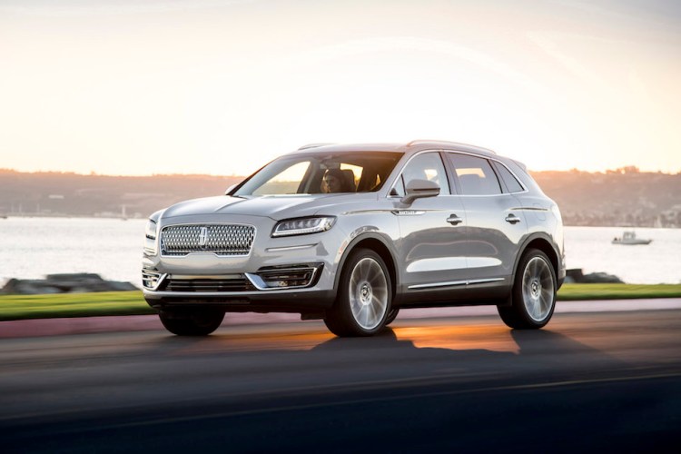Lincoln Renamed (and Refined) Their Best-Selling Crossover. Should You Buy It?